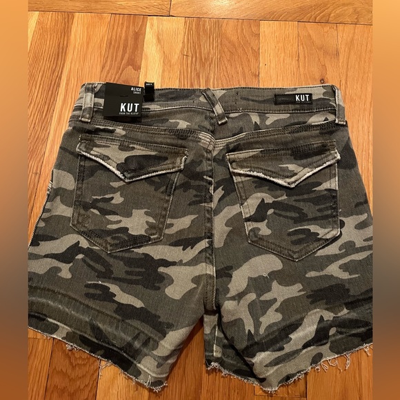 NWT Kut from the Kloth Alice Short - Picture 4 of 4